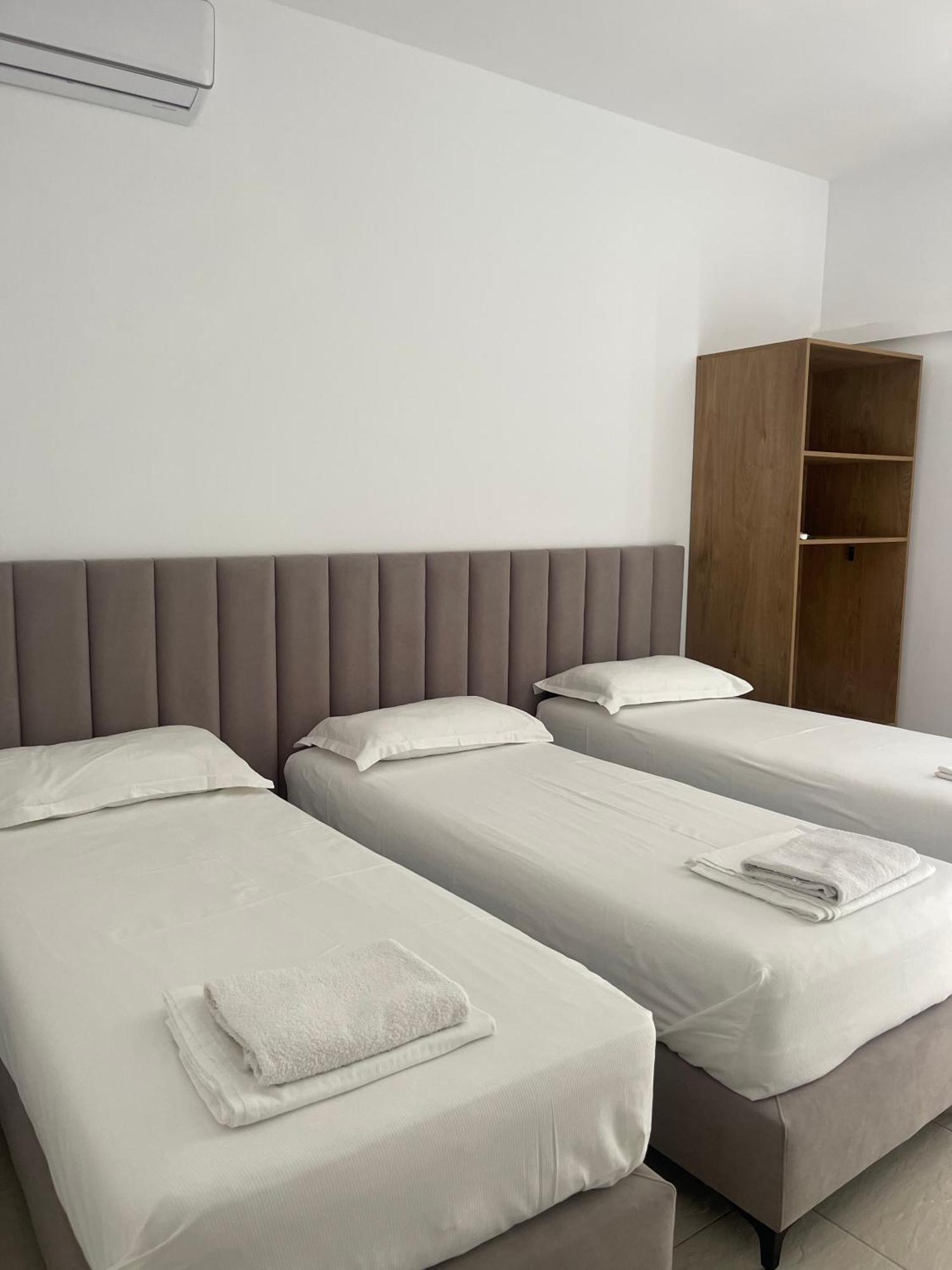 Alevra Hotell Dhërmi Eksteriør bilde